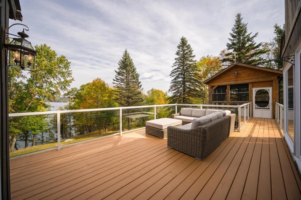 Вилла Muskokawaterfront Pooltable 98Tv 6Acres Хантсвилл Экстерьер фото